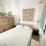Apartamento Charming Traditional Cycladic In Zefyria *