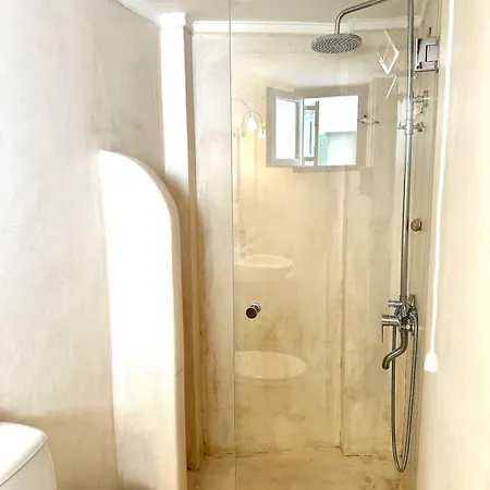 Charming Traditional Cycladic In Zefyria Zefiría