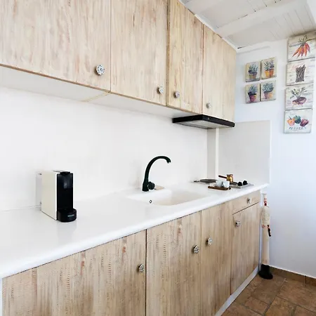 Charming Traditional Cycladic In Zefyria *