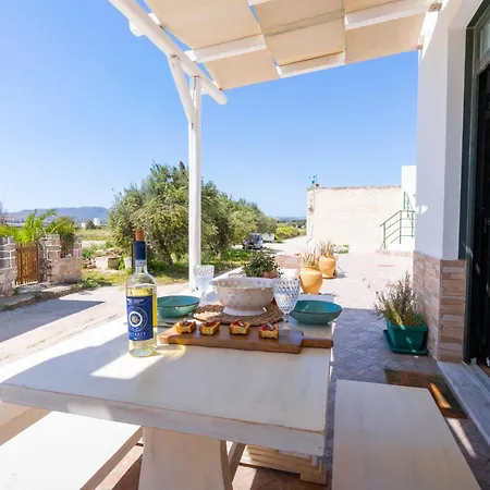 Charming Traditional Cycladic In Zefyria *