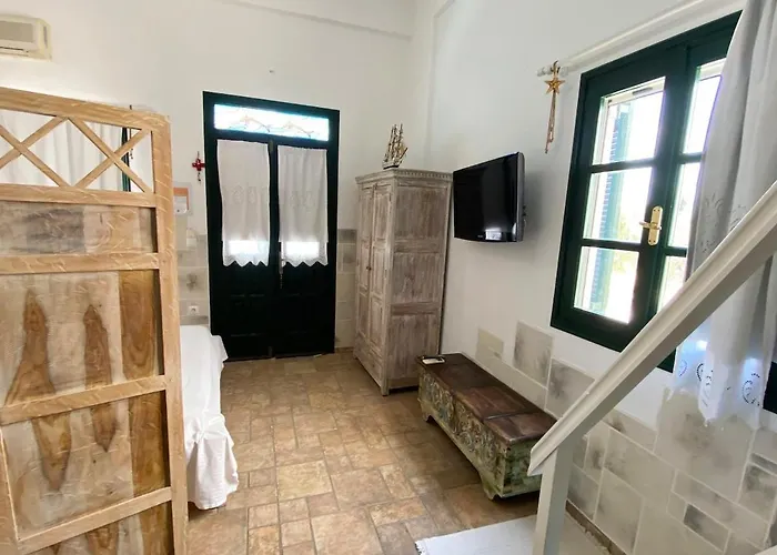 Charming Traditional Cycladic In Zefyria Апартаменты *
