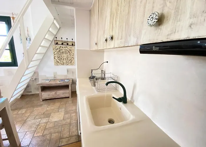 Charming Traditional Cycladic In Zefyria