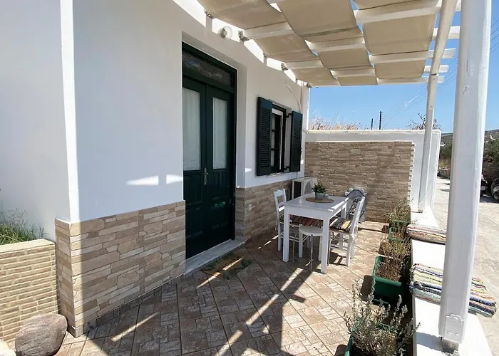 Апартаменты Charming Traditional Cycladic In Zefyria