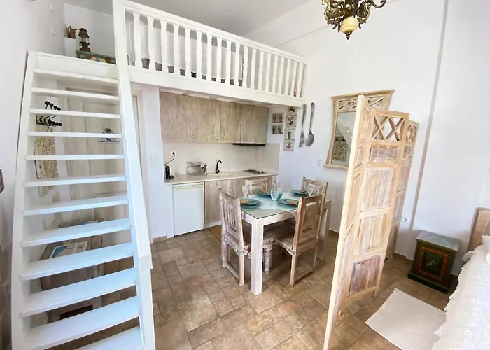 Charming Traditional Cycladic In Zefyria Апартаменты *