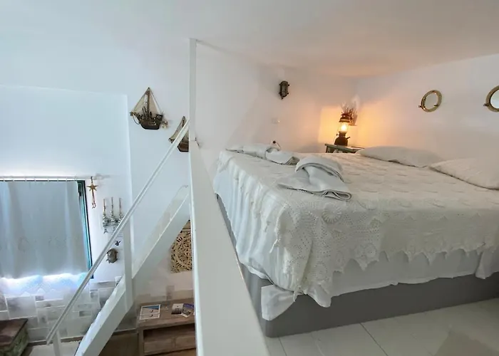 Апартаменты Charming Traditional Cycladic In Zefyria *