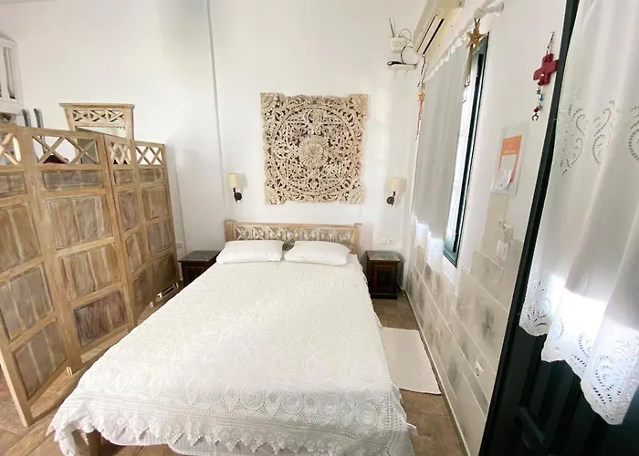 Апартаменты Charming Traditional Cycladic In Zefyria *