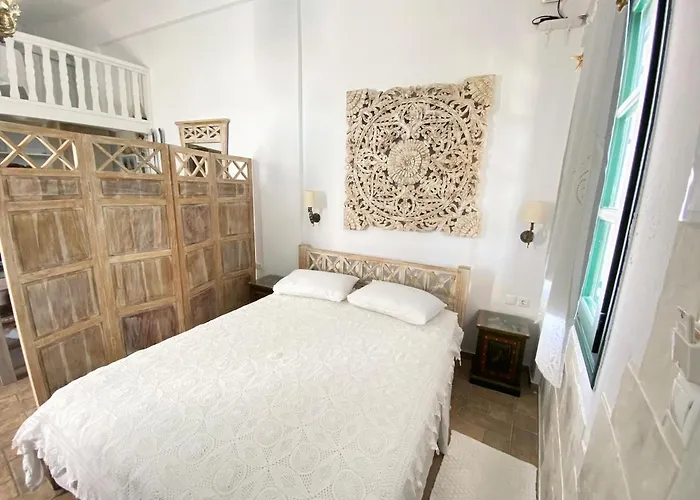 Апартаменты Charming Traditional Cycladic In Zefyria *